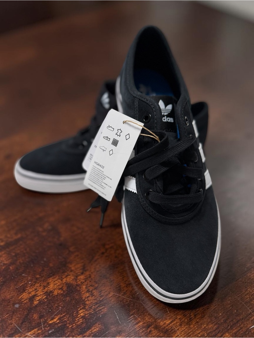 Adidas Originals Black White Gum Sole Skate Style Sneakers HQ6432 NEW
